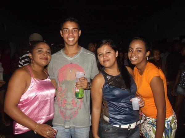 Forró Nova Pressão anima última noite de Carnaval de Santa Rosa do Piauí - Imagem 5