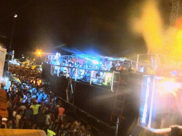 Gilmelândia fecha com chave de ouro a última noite de Carnaval em Barras - Imagem 97