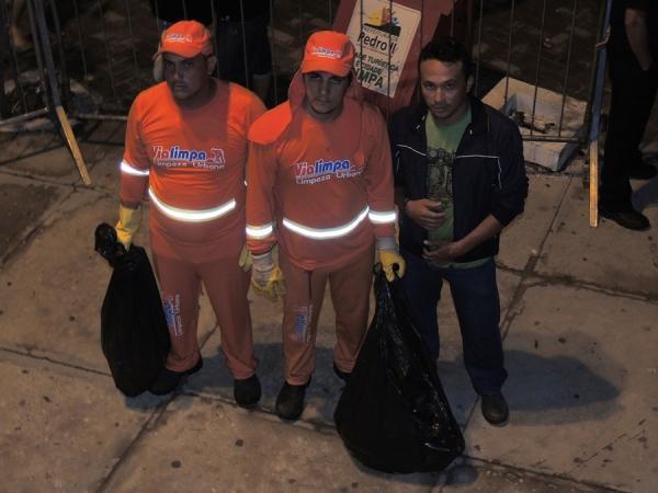 Prefeita Neuma Café se confraterniza com o povão na terça de carnaval - Imagem 73