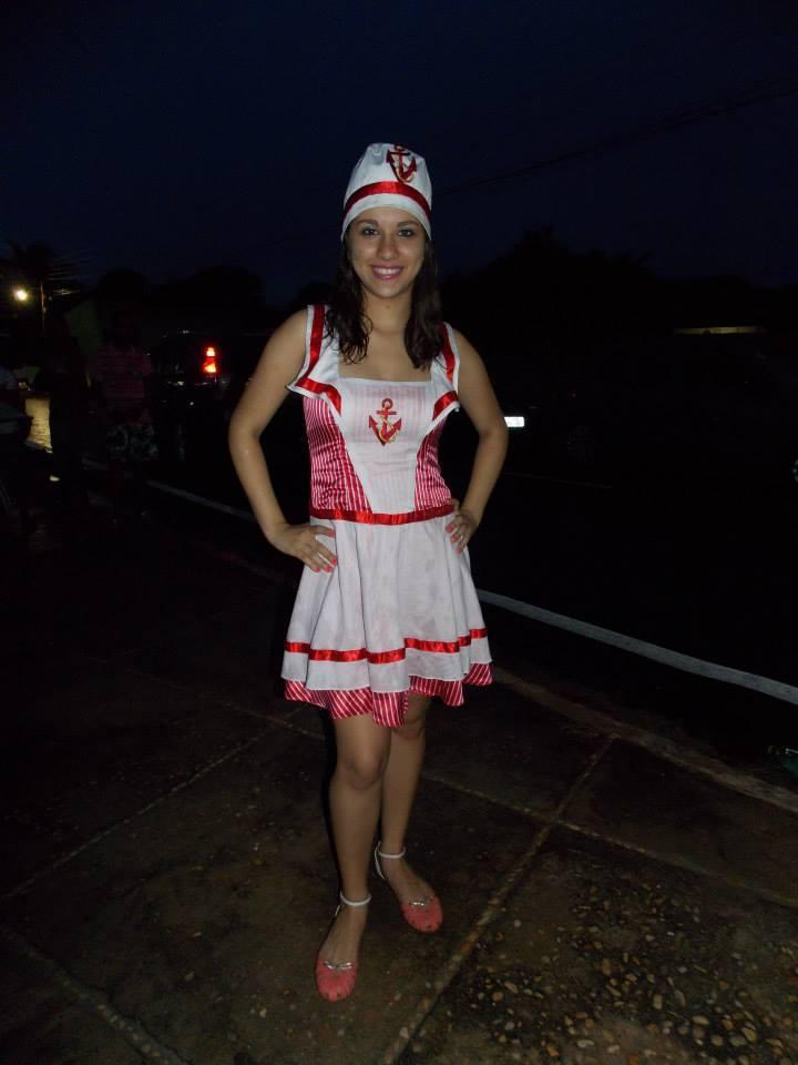 Jovem cai durante o percurso do corso 2014.