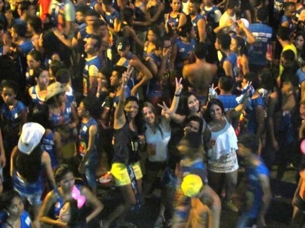 Gilmelândia fecha com chave de ouro a última noite de Carnaval em Barras - Imagem 3