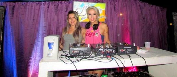 Confira fotos do Camarote Super Top na última noite de Carnaval - Imagem 9