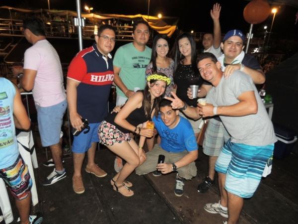 Prefeita Neuma Café se confraterniza com o povão na terça de carnaval - Imagem 78