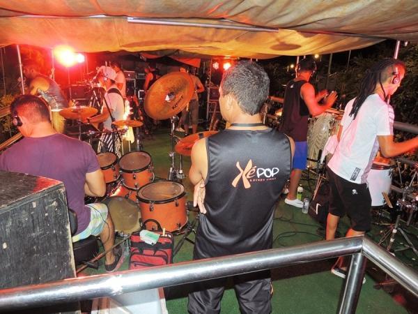 Prefeita Neuma Café se confraterniza com o povão na terça de carnaval - Imagem 65