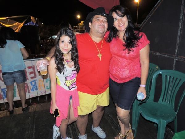 Prefeita Neuma Café se confraterniza com o povão na terça de carnaval - Imagem 92