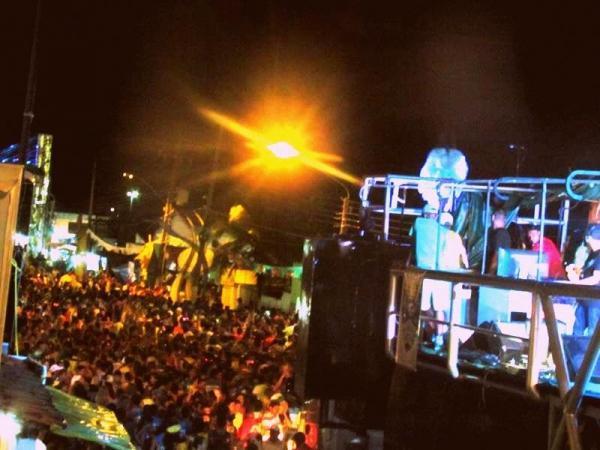 Gilmelândia fecha com chave de ouro a última noite de Carnaval em Barras - Imagem 96