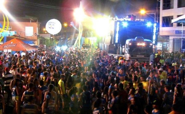 Veja mais fotos de quem curtiu o Carnaval de Barras 2014 - Imagem 32
