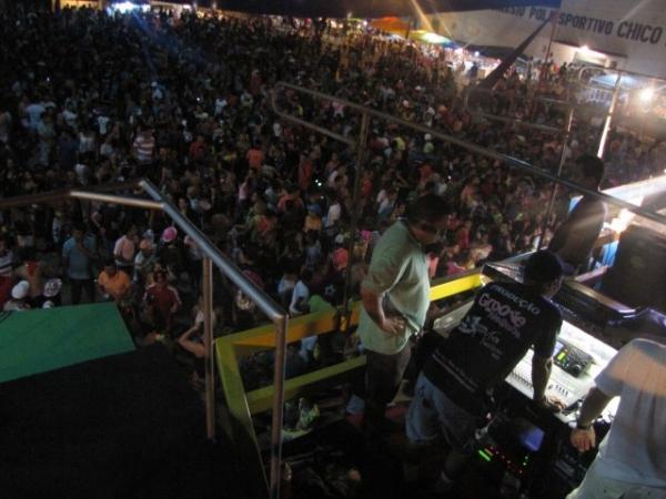 Muita festa e alegria no ultimo dia de carnaval no município de Miguel Alves - Imagem 7