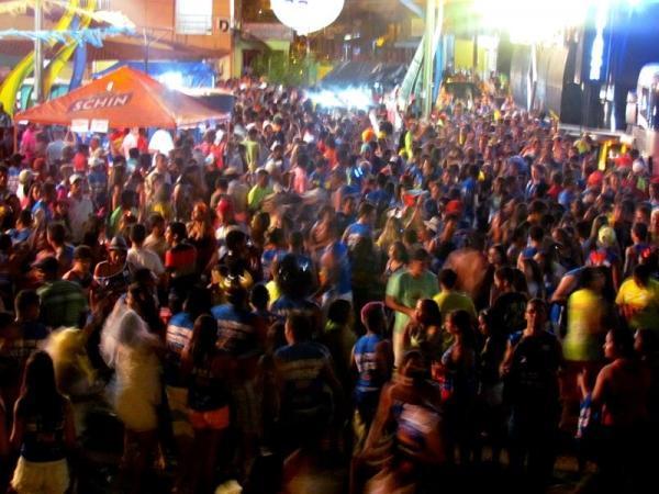 Veja mais fotos de quem curtiu o Carnaval de Barras 2014 - Imagem 34