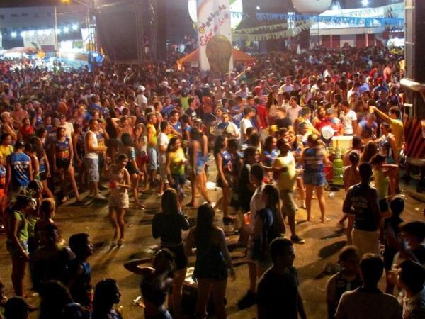 Veja mais fotos de quem curtiu o Carnaval de Barras 2014 - Imagem 4