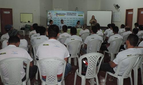 Aula inaugural do Curso de Mecânica oferecido pelo Pronatec/Senai - Imagem 13
