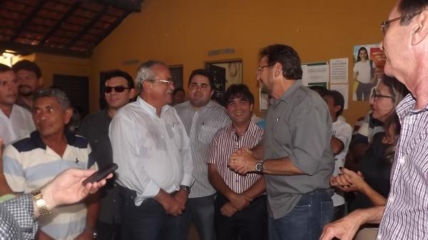 Governador Wilson Martins inaugura estrada em São João do Arraial com a presença do ex-prefeito Limma - Imagem 4