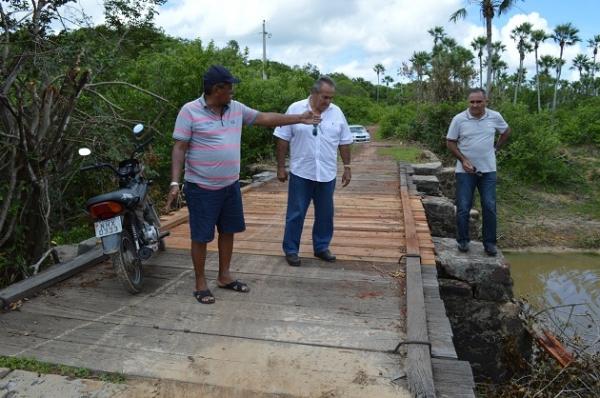 Prefeito Bernildo Val visita obras de infraestrutura no município de Buriti dos Lopes - Imagem 2