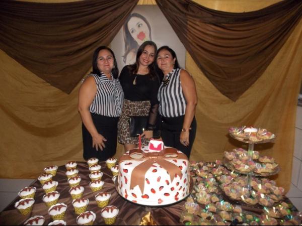 Primeira dama Lindyane Batista comemora aniversário ao lado de amigos e familiares. - Imagem 14