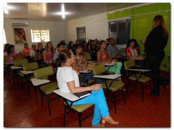  Profissionais da Saúde em reunião com a Gerente de Saúde Mental do Estado - Imagem 7