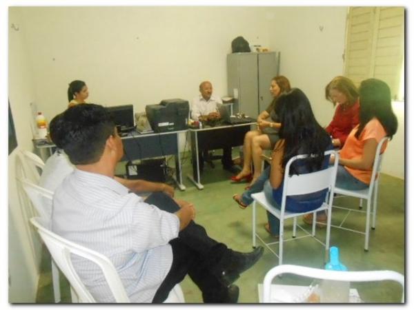  Profissionais da Saúde em reunião com a Gerente de Saúde Mental do Estado - Imagem 1