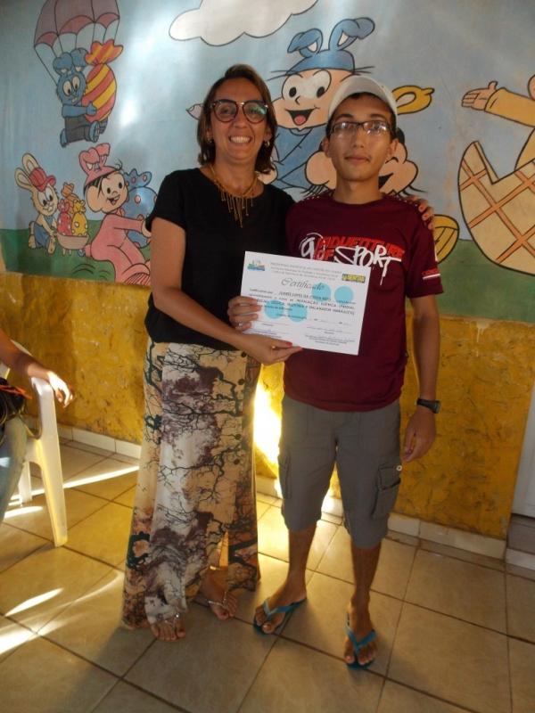 Alunos do curso de instalação elétrica recebem certificados - Imagem 18