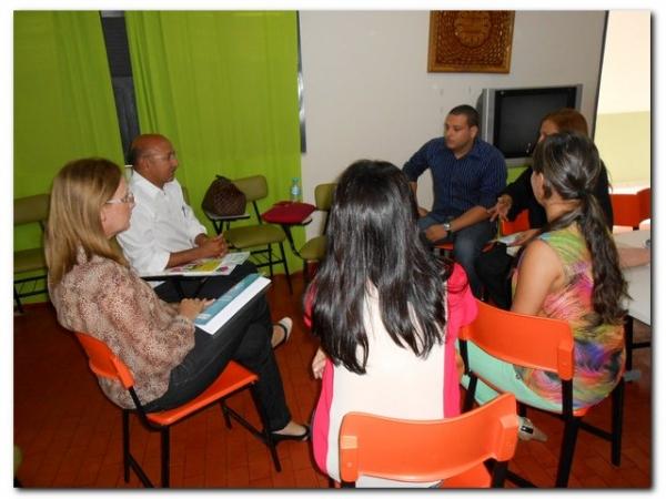  Profissionais da Saúde em reunião com a Gerente de Saúde Mental do Estado - Imagem 14