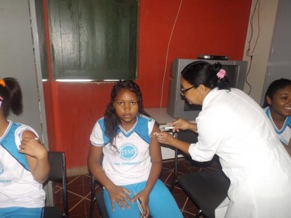 Secretaria Municipal de Saúde realiza campanha de vacinação contra os vírus HPV - Imagem 3