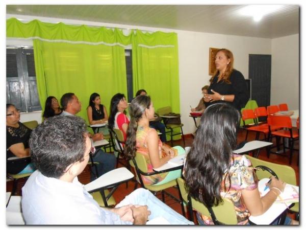  Profissionais da Saúde em reunião com a Gerente de Saúde Mental do Estado - Imagem 12