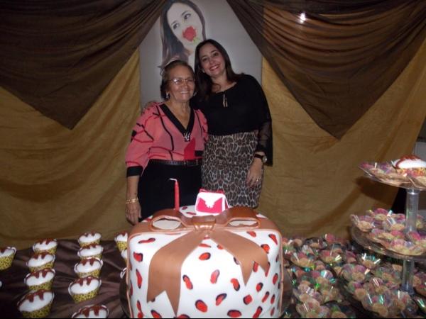 Primeira dama Lindyane Batista comemora aniversário ao lado de amigos e familiares. - Imagem 5