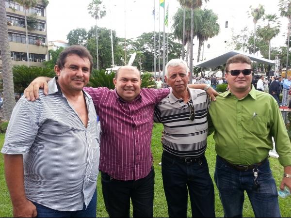 Prefeito Reginaldo e vice-prefeito Chico Moura participam da posse do governador Zé Filho - Imagem 3