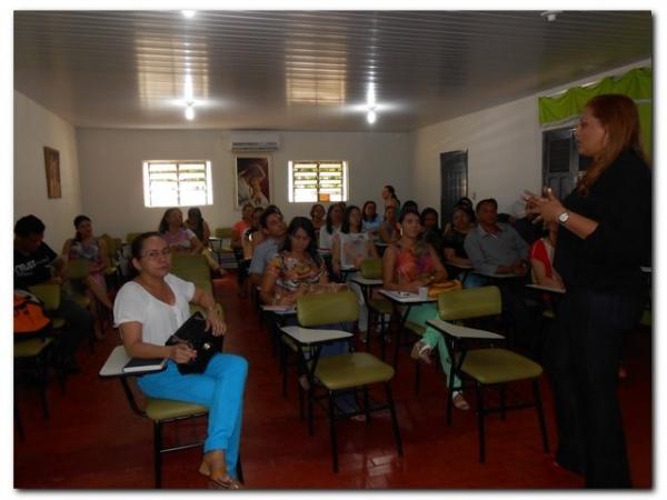  Profissionais da Saúde em reunião com a Gerente de Saúde Mental do Estado - Imagem 8