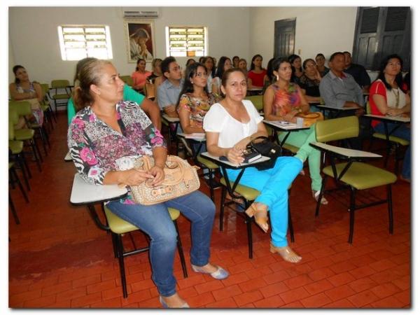  Profissionais da Saúde em reunião com a Gerente de Saúde Mental do Estado - Imagem 13