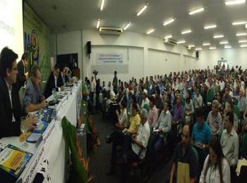 Prefeitos paralisam atividades em todo Piauí. Ronaldo Barbosa também paralisa atividades em Elesbão Veloso 