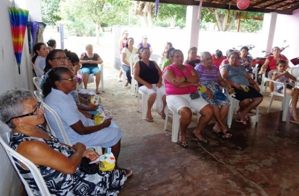 CRAS e SEMAS Realiza festa para o grupo Reviver - Imagem 2