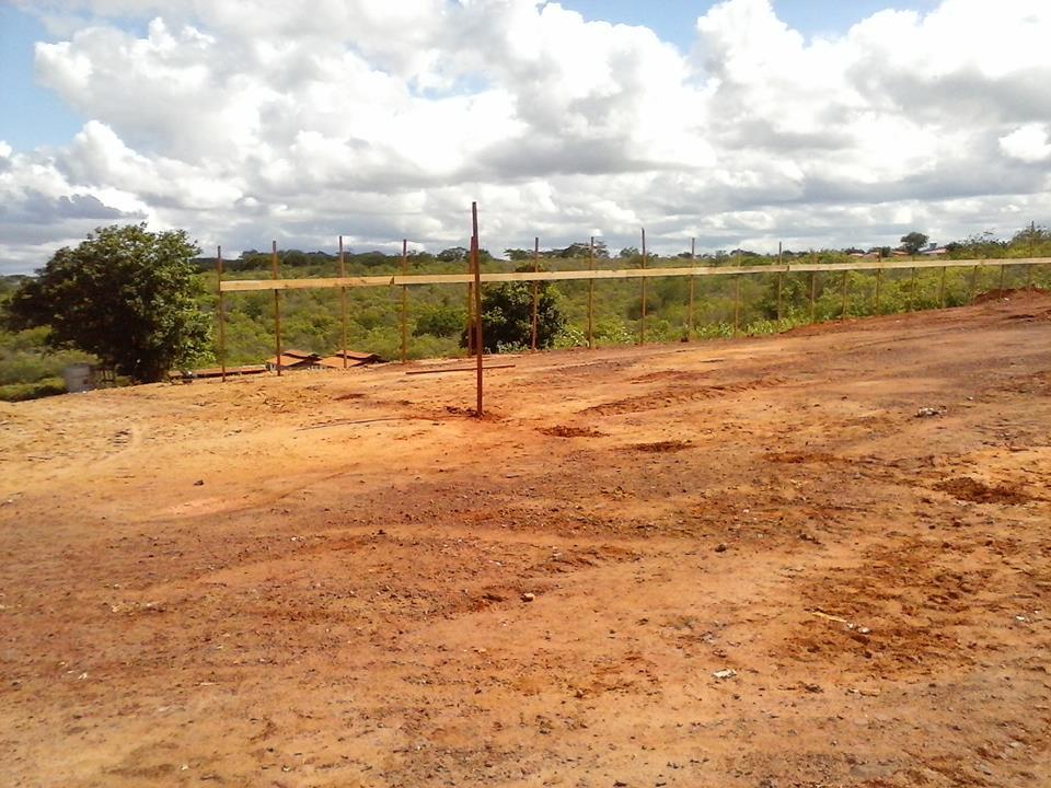 Iniciada a construção de uma quadra poliesportiva coberta na Unidade Escolar Odete Ferreira Nunes