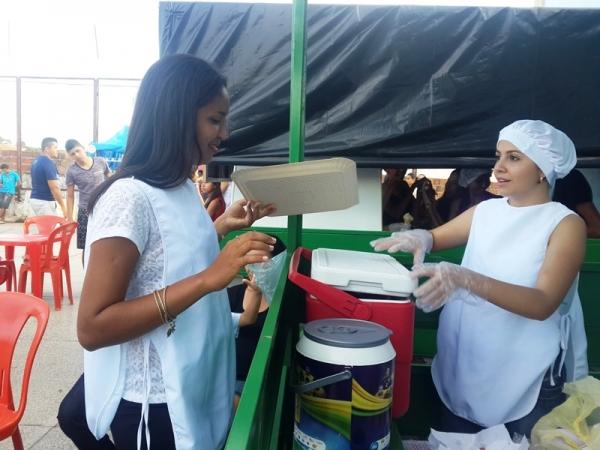Lanchonete Bom Sabor se destaca por ousadia e compromisso na 1ª feira  - Imagem 13