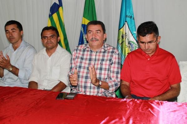 Prefeito Lincoln Matos participa da solenidade de posse da nova diretoria do Sindicato dos Trabalhadores Rurais - Imagem 1