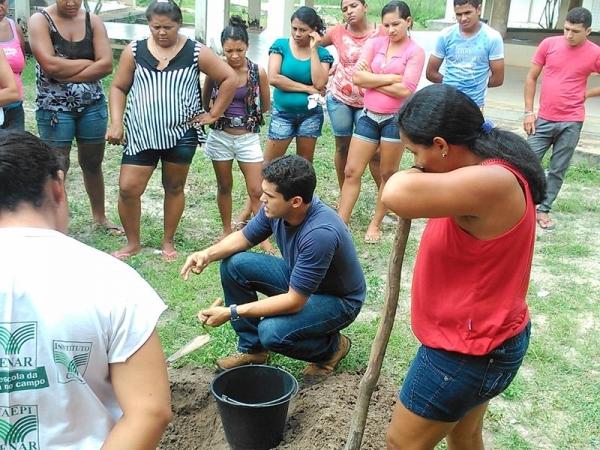 Confira fotos do curso Agricultor Familiar no Assentamento Paraíso - Imagem 1