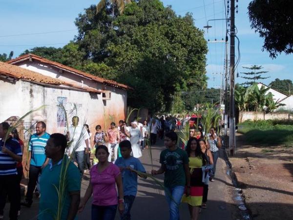 Procissão e missa do Domingo de Ramos abrem Semana Santa em Batalha - PI - Imagem 6
