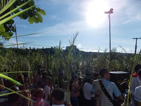 Procissão e missa do Domingo de Ramos abrem Semana Santa em Batalha - PI - Imagem 14