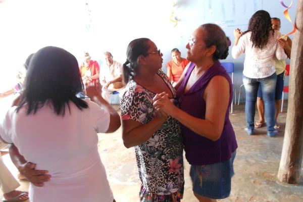 A Prefeita de Currais Claudia Lobo Promove mais um encontro dos idosos no CRAS,   - Imagem 5