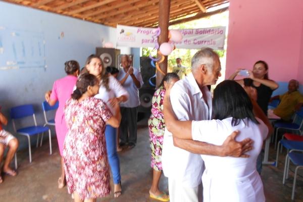 A Prefeita de Currais Claudia Lobo Promove mais um encontro dos idosos no CRAS,   - Imagem 7