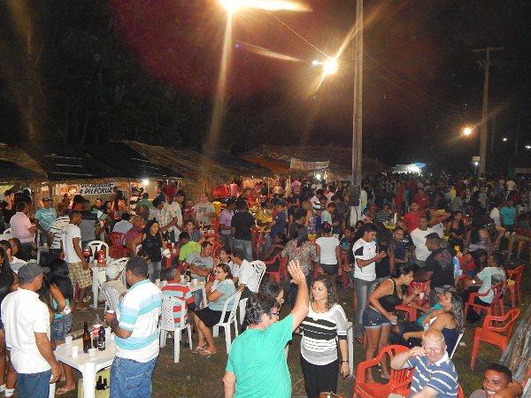 Acorde Musical e Pura Raiação fizeram o encerramento do festejo do Sol Nascente