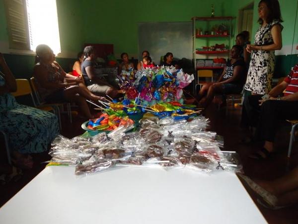 Secretária Municipal de Assistência Social (SMAS) realiza encerramento do Curso de Chocolates - Imagem 31
