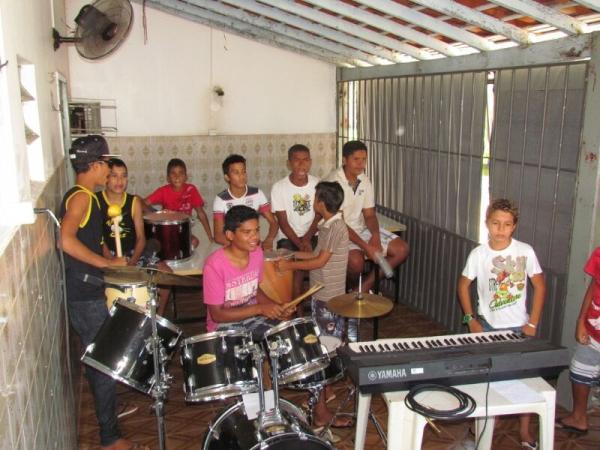 SCFV realiza festinha da Páscoa - Imagem 6