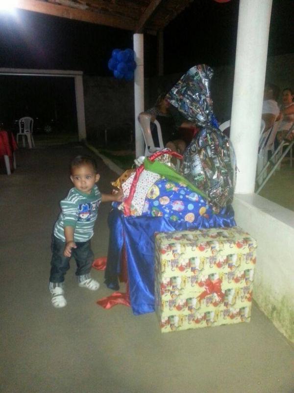 Heitor, comemora seu primeiro aninho com o pai e amiguinhos - Imagem 28