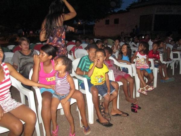 Segundo CINE CRAS realizado pela  Secretaria Municipal de Assistência Social - Imagem 1
