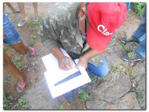 Defesa Civil de Inhuma se reúne com moradores da localidade Catingueiros para tratar sobre desperdício de água - Imagem 8