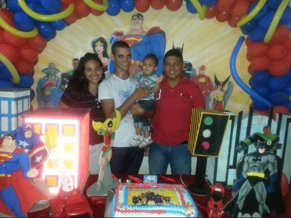 Heitor, comemora seu primeiro aninho com o pai e amiguinhos - Imagem 11