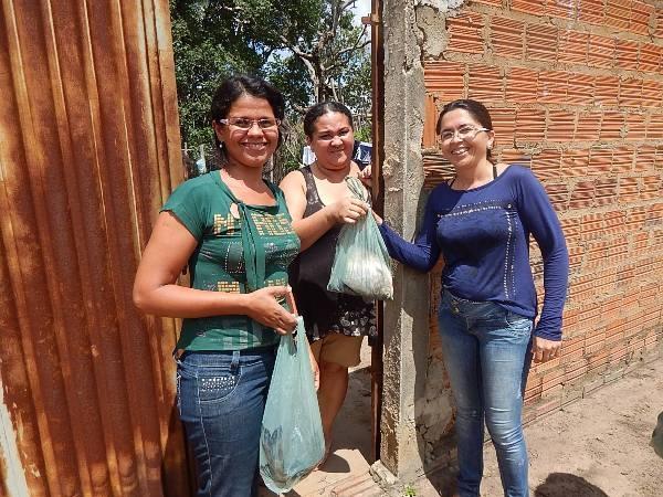 Prefeito Manoel Dedé entrega mais de 2.500 quilos de peixe para a população - Imagem 6