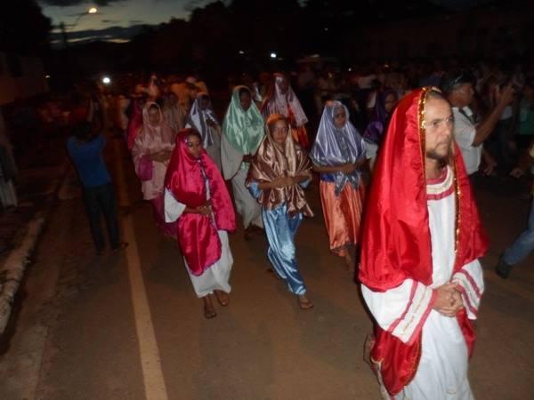 Encenação da Paixão de Cristo emociona milhares de pessoas em Valença - Imagem 13