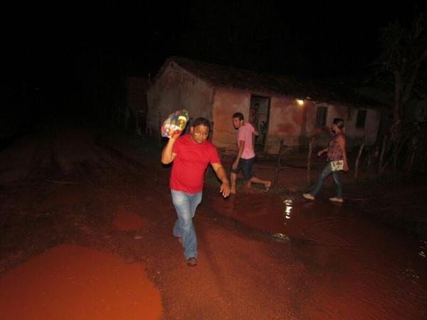 Prefeitura realiza entrega de cestas básicas - Imagem 7