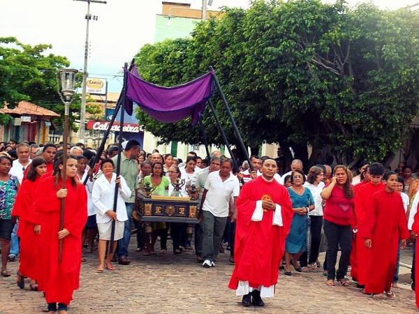 Sexta-Feira Santa é marcada por procissão - Imagem 3