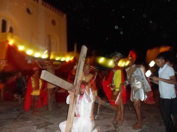 Encenação da Paixão de Cristo emociona milhares de pessoas em Valença - Imagem 25
